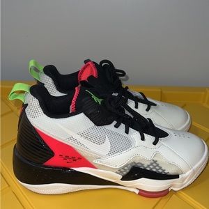 Jordan zoom 92 size 7.5 men